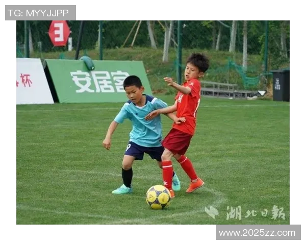 从贫困到荣耀足球明星们艰苦童年的奋斗历程与感人瞬间